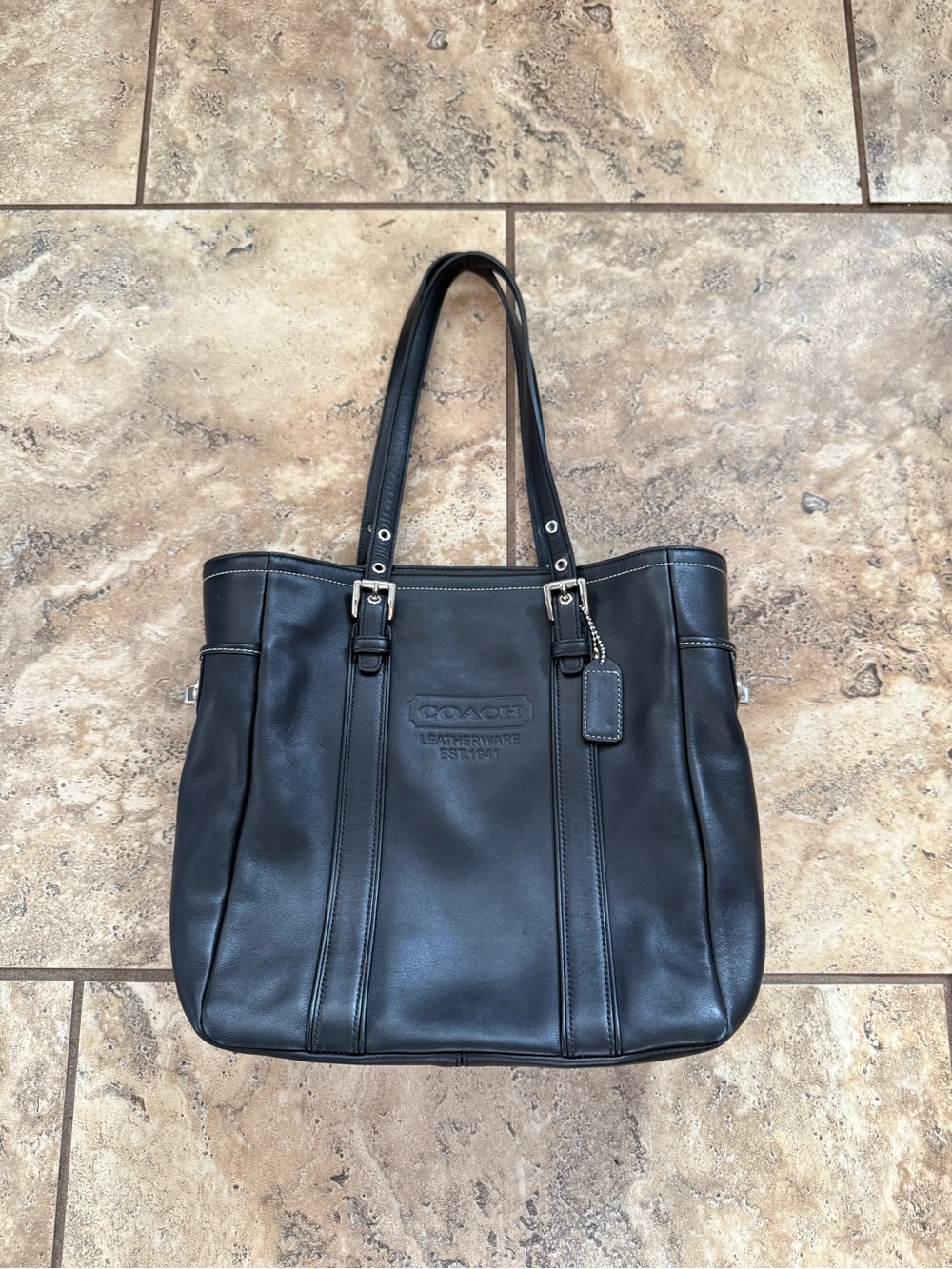 COACH Vintage Black Leather Hamptons Tote Bag - Picture 2 of 9